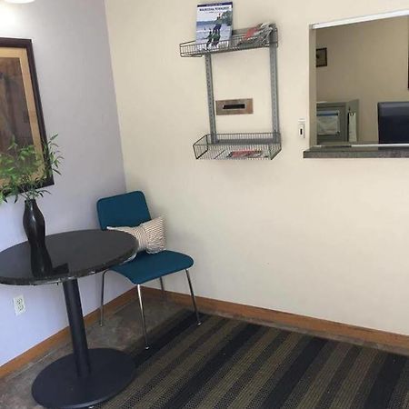 Airport Lodge Waukesha Dış mekan fotoğraf